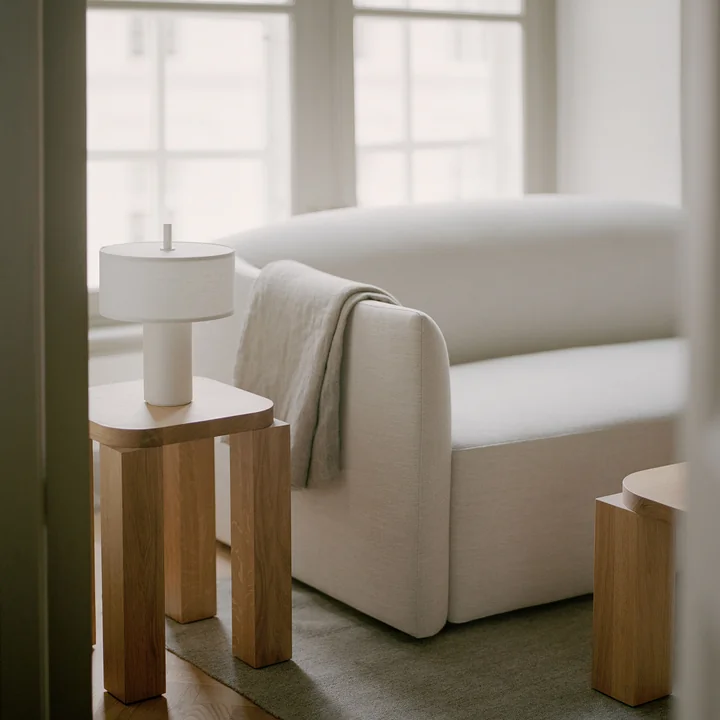 New Works - Margin Portable LED Tischleuchte mit Akku, weiss