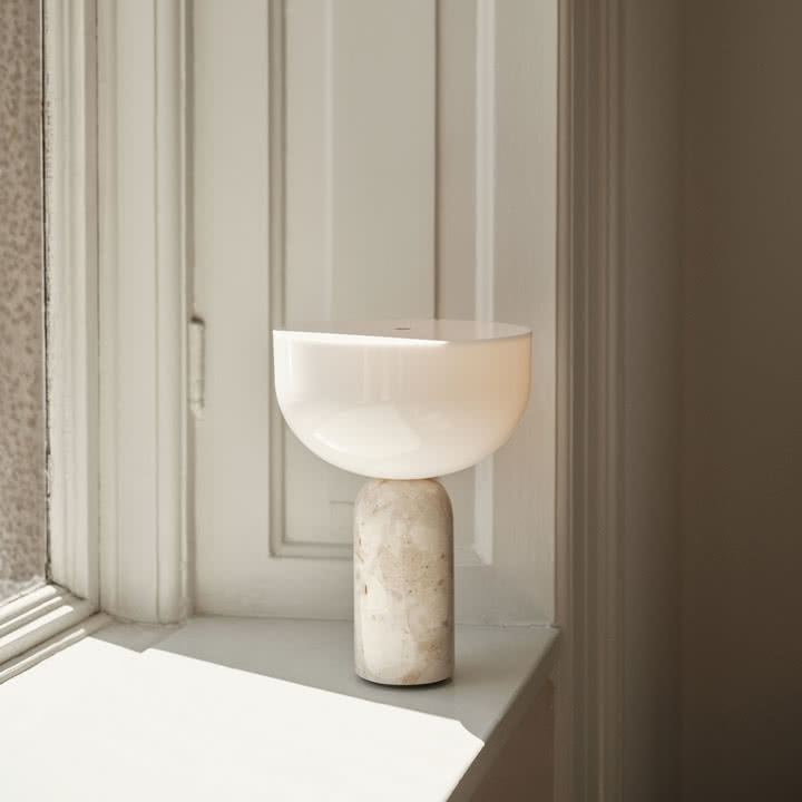 New Works - Kizu Portable LED Tischleuchte mit Akku, kunis breccia