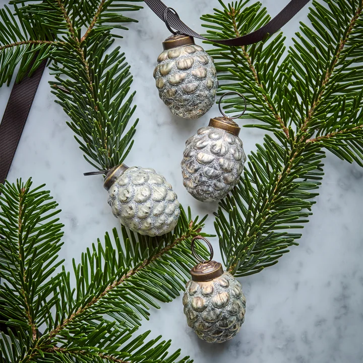 House Doctor - Cone Ornamente, Ø 4 cm, antikes silber, (4er-Set)