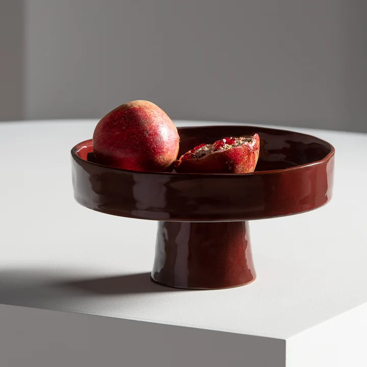 Serax - La Mère Tiefer Teller mit Fuss L, venetian red