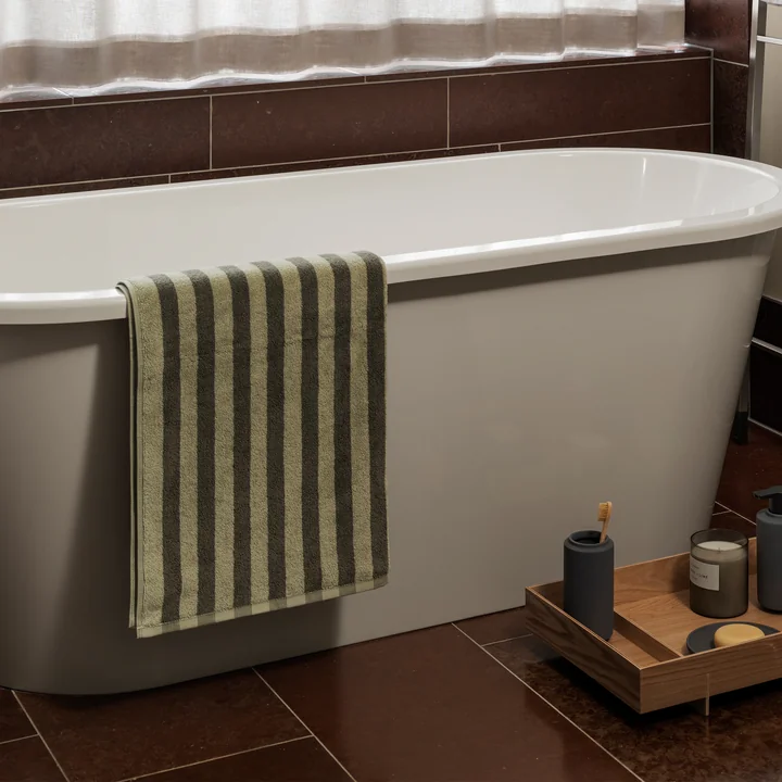 Blomus - Arto Badetuch, 140 x 70 cm, dicke Streifen, desert sage / agave green