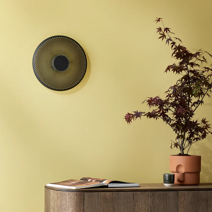 Northern - Glint LED Wandleuchte, small, opalweiss / Messing, Ø 25 cm