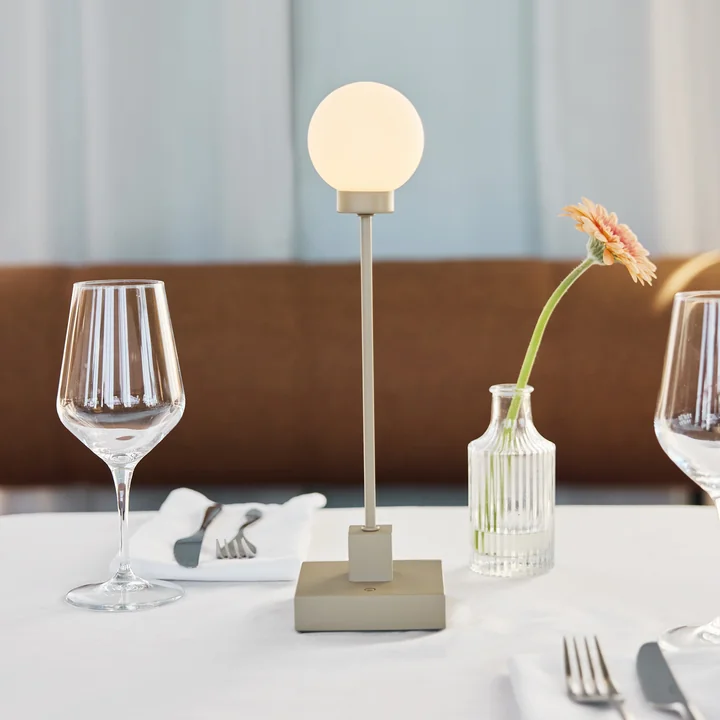 Northern - Snowball LED Tischleuchte mit Akku, graubeige