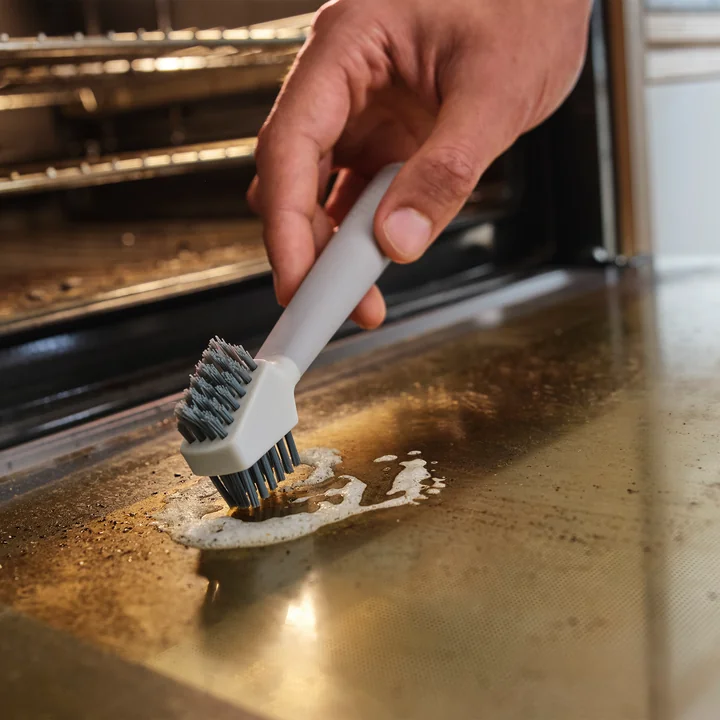 Joseph Joseph - CleanTech 3-in-1 Kleine Reinigungsbürste mit Griff, light stone