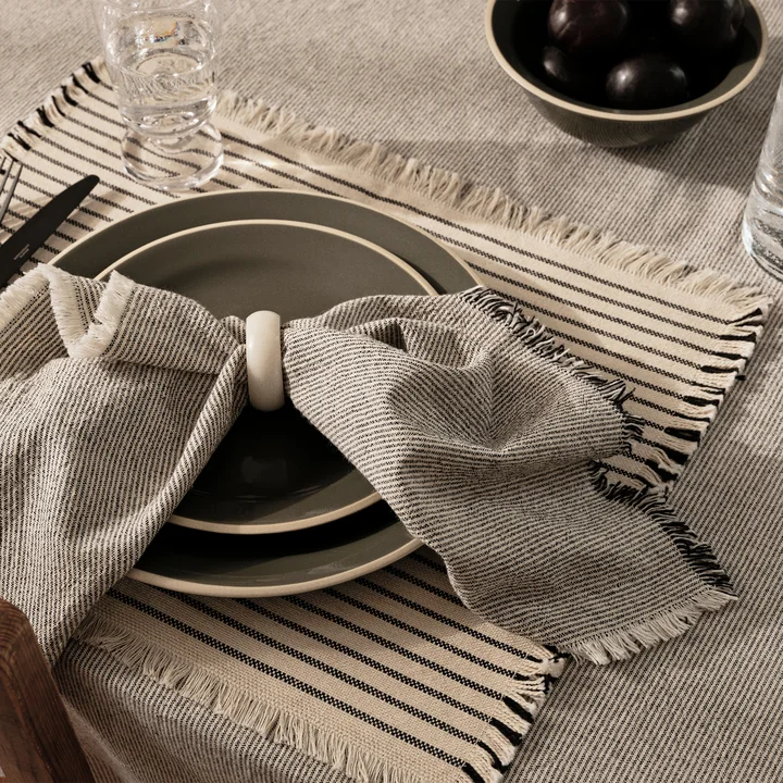 Broste Copenhagen - Elouise Tischläufer, 41,5 x 32 cm, off-white / schwarz