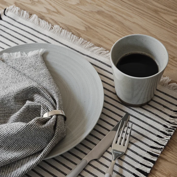 Broste Copenhagen - Elouise Tischläufer, 41,5 x 32 cm, off-white / schwarz