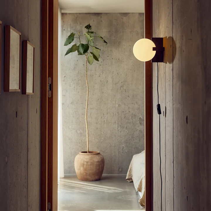 Frandsen - Hito Tischleuchte / Wandleuchte, schwarz- weiss