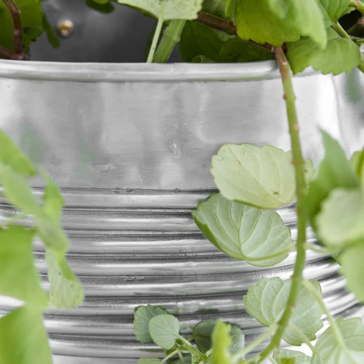 House Doctor - Groove Blumentopf, antiksilber-finish 