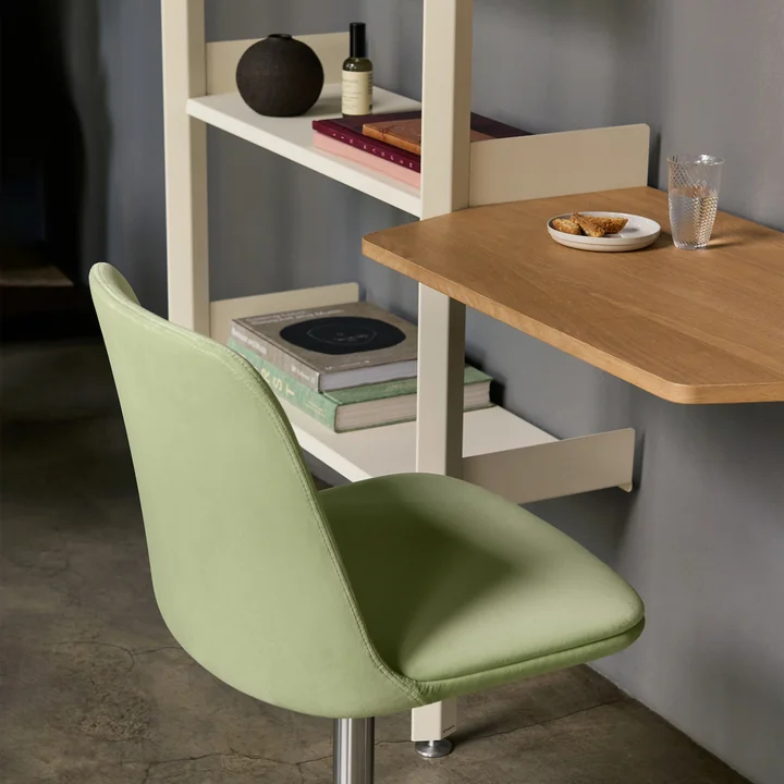 &Tradition - Rombe IF2 Regal mit Schreibtischplatte, Eichenfurnier / alabaster/ Regalböden alabaster