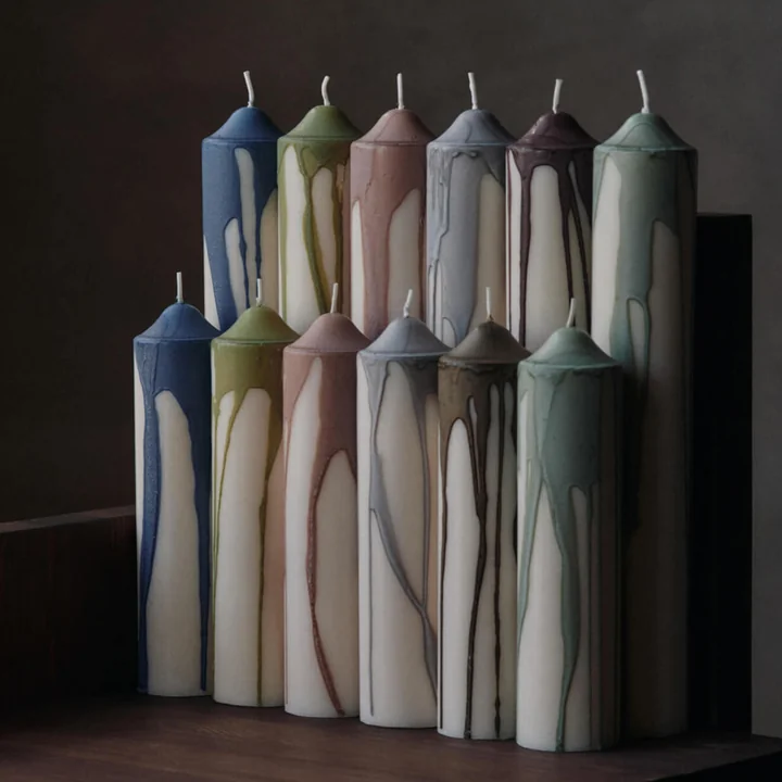 Ferm Living - Dryp Blockkerze, H 20 cm, warmgrau / weiss