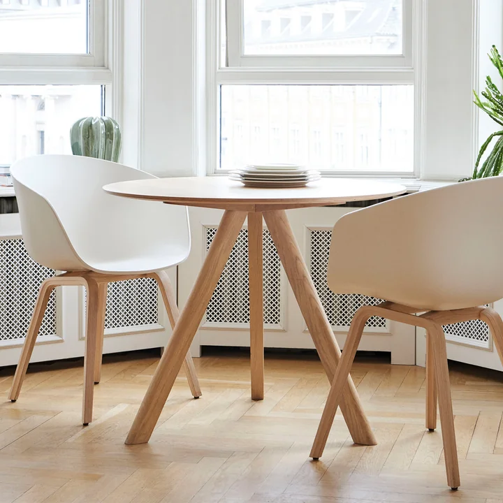 HAY - Copenhague CPH20 2.0 Tisch Ø 90 cm, Eiche lackiert / Laminat weiss