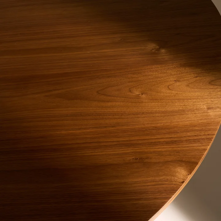 Gubi - Tavolo a Dischi Esstisch, amerikanischer Nussbaum