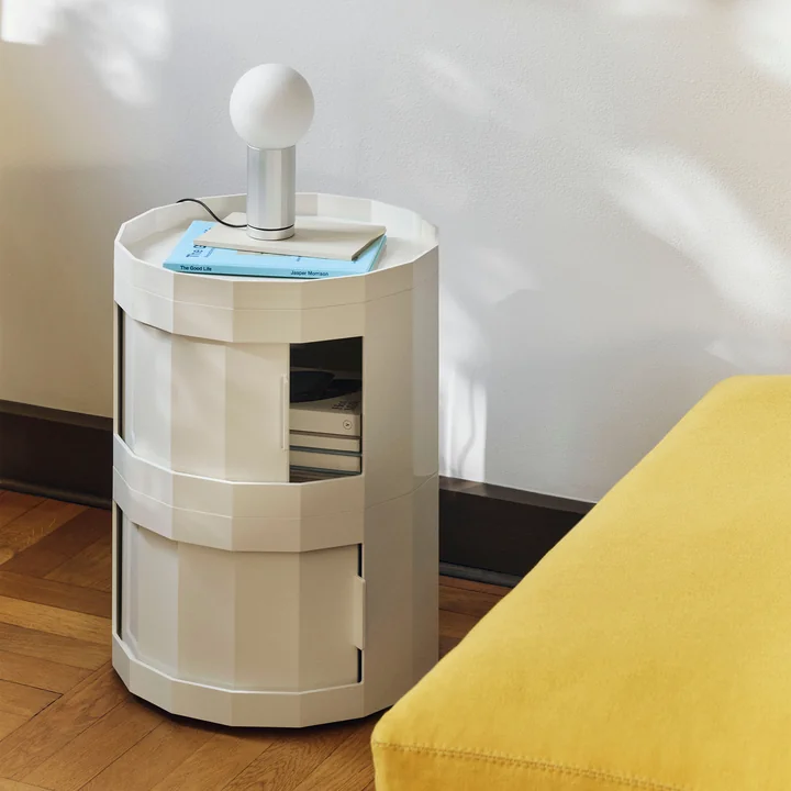 HAY - Facet Cabinet 20 mit Füssen und Rollen, eggshell