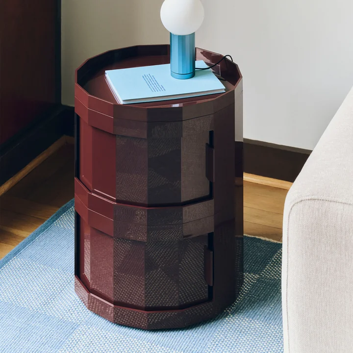 HAY - Facet Cabinet 20 mit Füssen und Rollen, burgundy