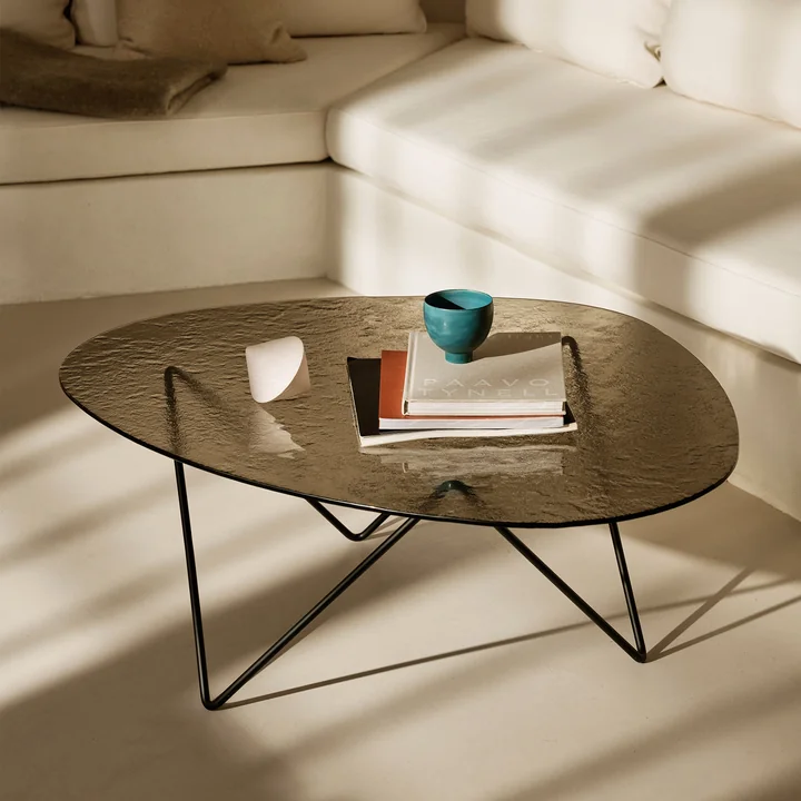 Gubi - Pedrera Couchtisch, Messing semi matt / Glas strukturiert bronze