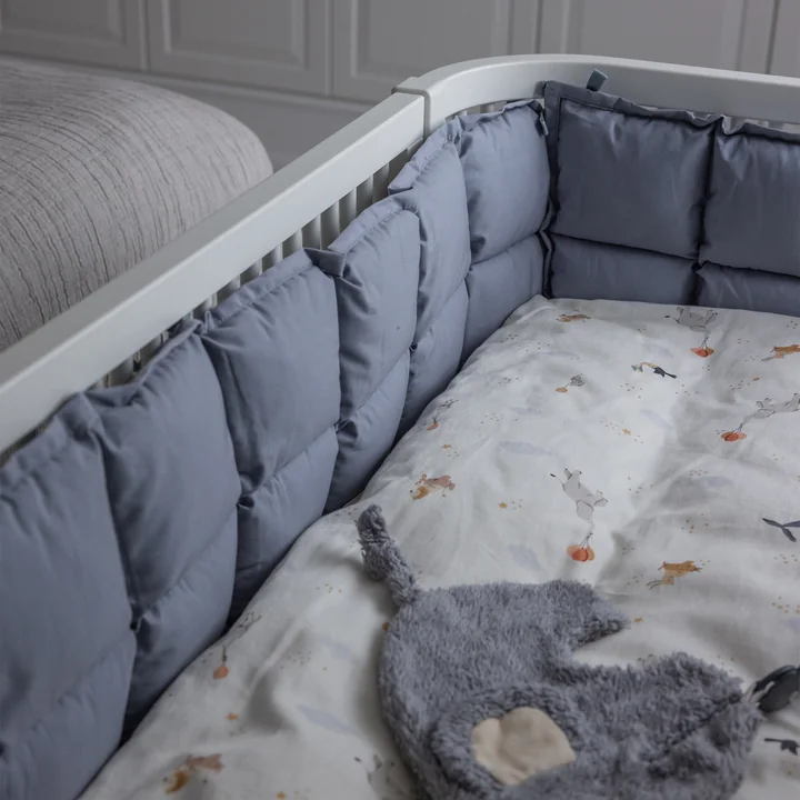 Sebra - Baby-Bettnestchen, abgesteppt / dusty blue