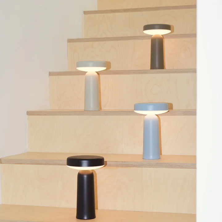 Muuto - Ease Portable LED Outdoor Akkuleuchte, taupe, grau, hellblau, schwarz