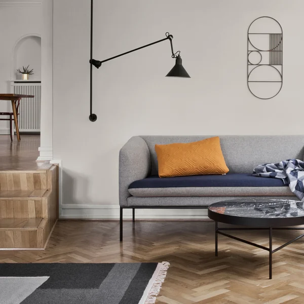 Kelim Rug Section von Ferm Living mit der Outline Wanddekoration