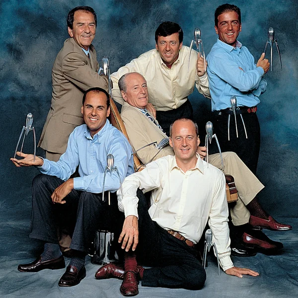 Die Alessi Familie mitsamt der ikonischen Juicy Salif Zitruspresse