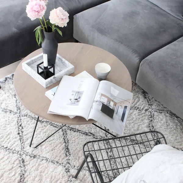 Ein überraschend gemütlicher Drahtsessel