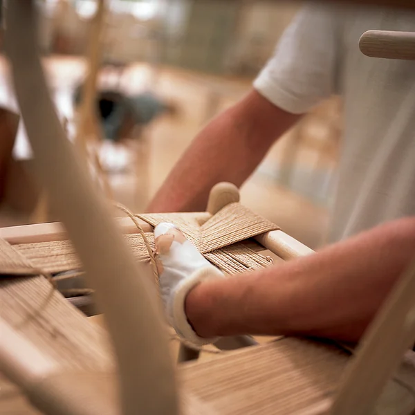 Produktion der Sitzfläche des CH24