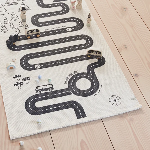 Adventure Spielteppich 180 x 70 cm von OYOY in schwarz / weiss