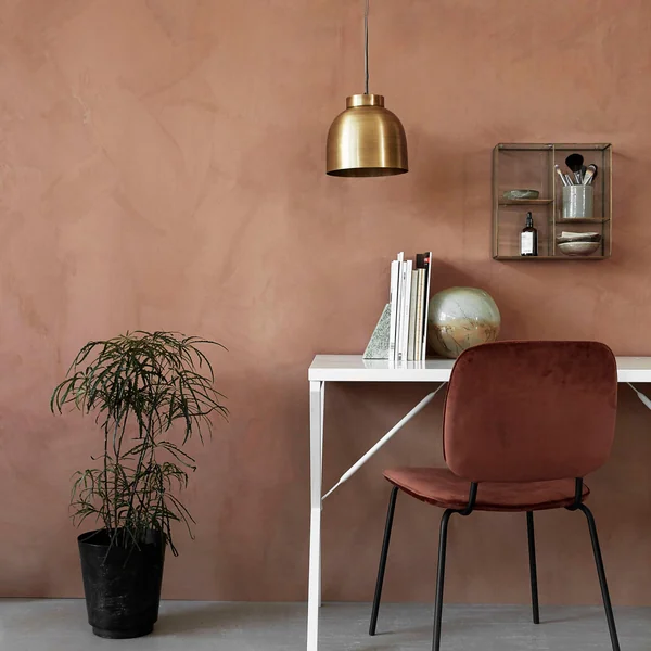 Comma Samt-Stuhl von House Doctor in rostrot