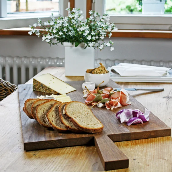 Schneidebrett mit Griff von Raumgestalt