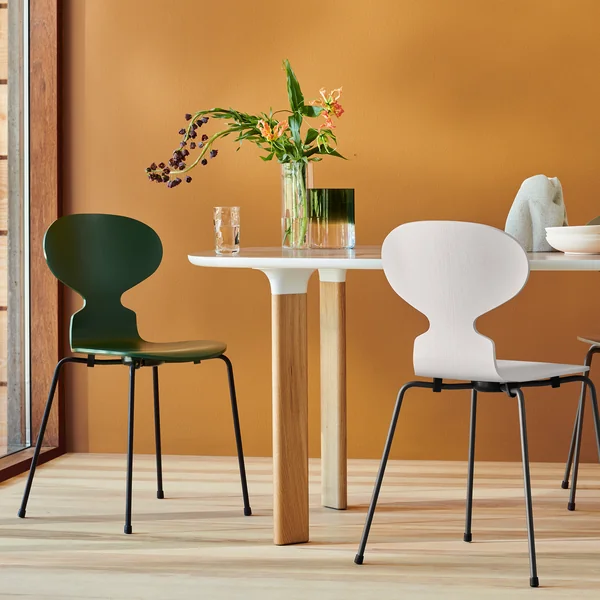 Ameise Stuhl Sense of Colour von Fritz Hansen