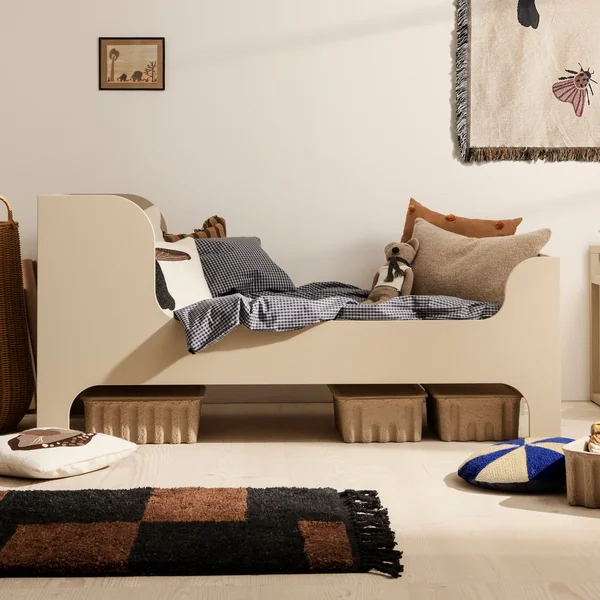 Sill Kinderbett von Ferm Living in der Farbe cashmere