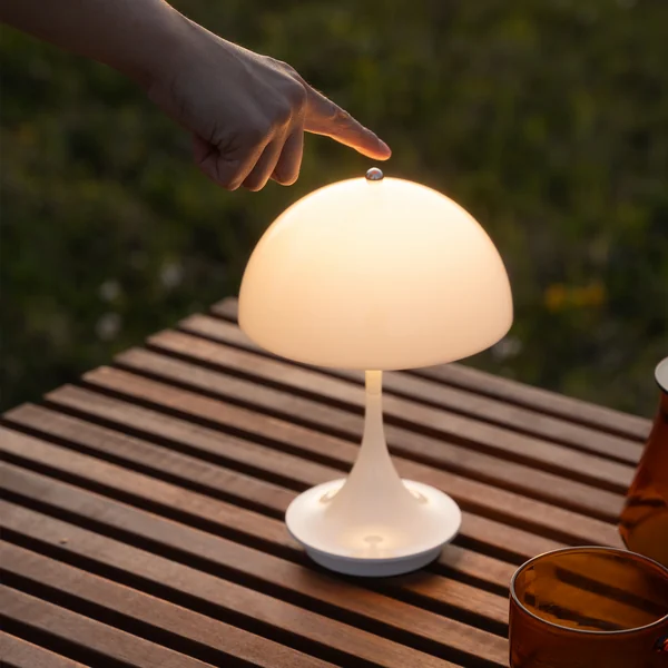 Louis Poulsen - Panthella 160 Portable V3 Akku LED-Tischleuchte, opalweiss